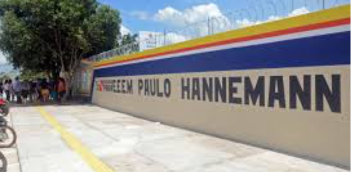 EDUCAÇÃO E INFRAESTRUTURA